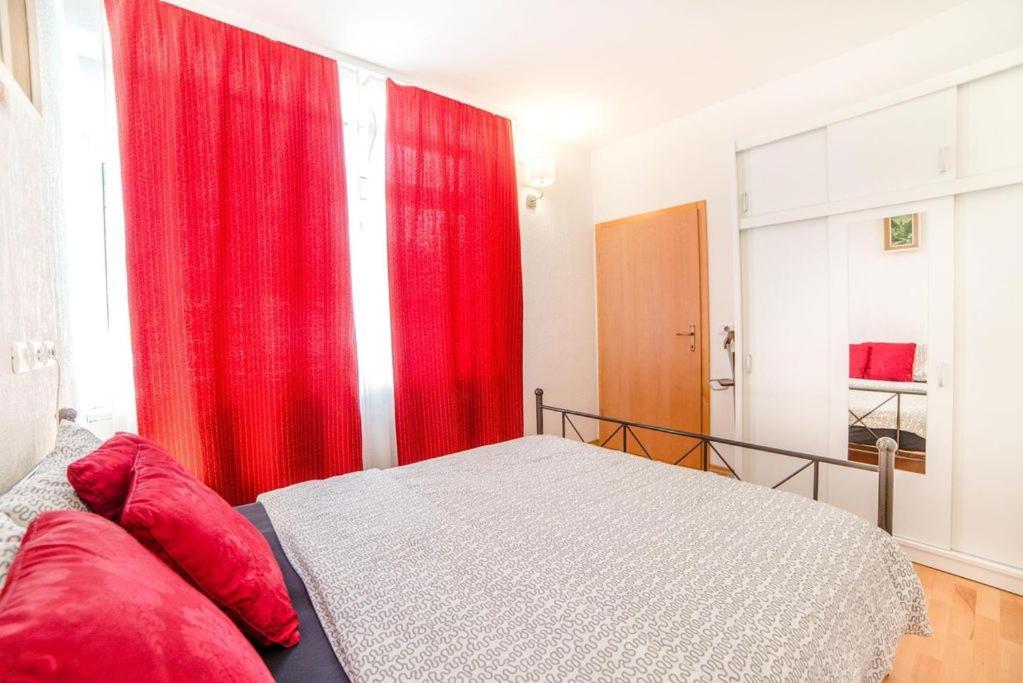 A Window On Rovinj Apartment Bagian luar foto